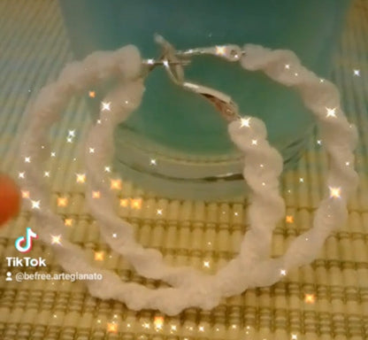 Delicate Earrings with Macramé