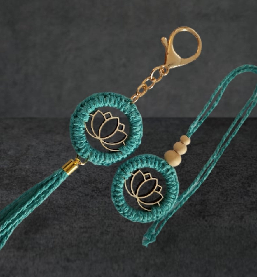 Mini lotus keychain