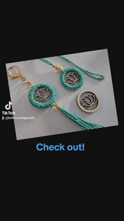 Mini lotus keychain